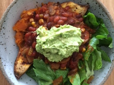 Mexican bean chilli & roasted sweet potato&nbsp;bowls